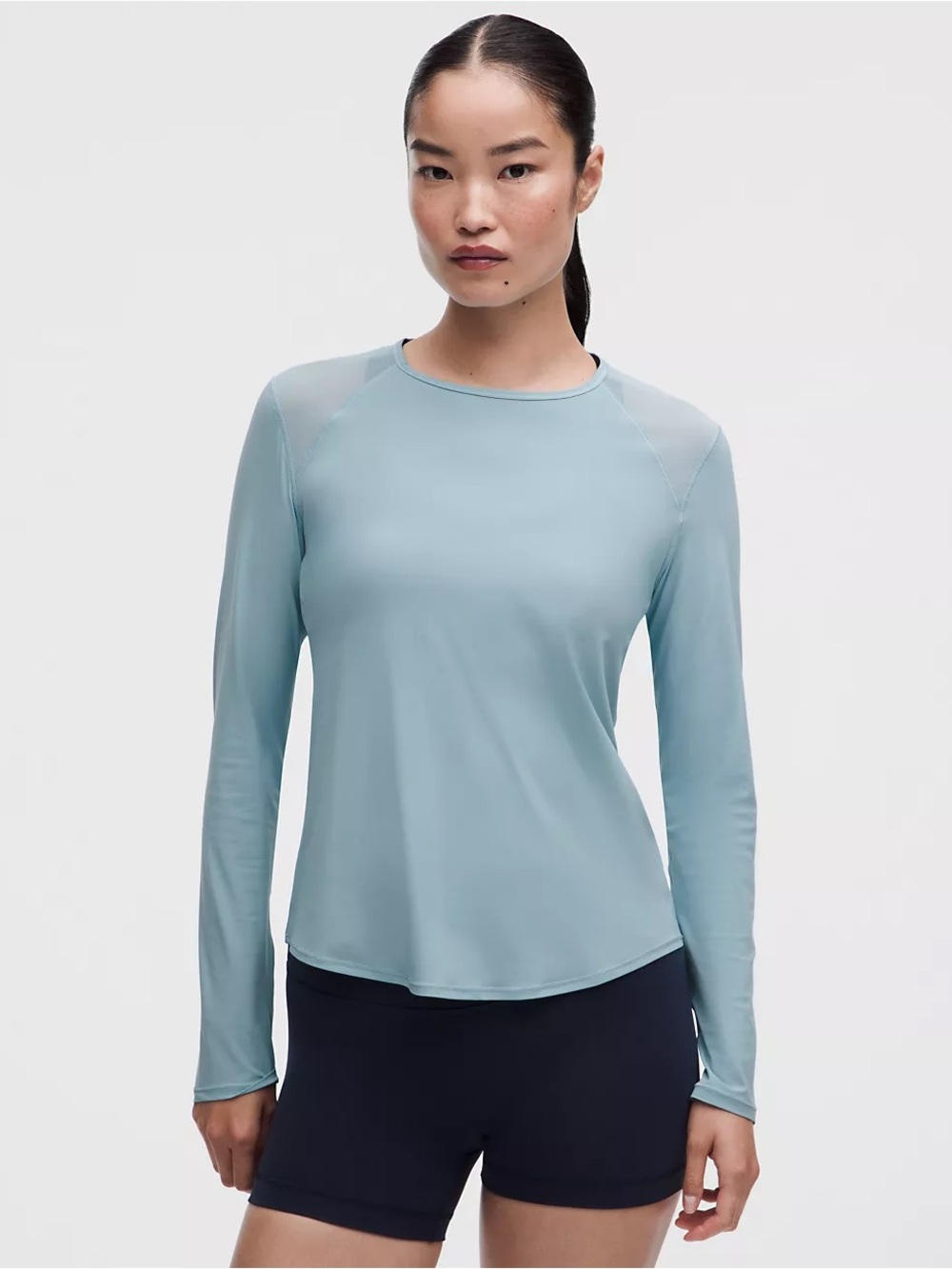 Lululemon sculpt Long Sleeve Crewneck Women’s Top (the color is navy blue second